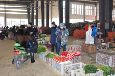 市、區(qū)商務(wù)局領(lǐng)導(dǎo)蒞臨城陽(yáng)批發(fā)市場(chǎng)調(diào)研食用農(nóng)產(chǎn)品供應(yīng)保障工作