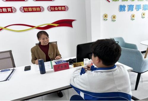 守心護(hù)成長(zhǎng) 濮陽(yáng)市第八中學(xué)家校社聯(lián)動(dòng)打造公益心理咨詢與健康服務(wù)新高地
